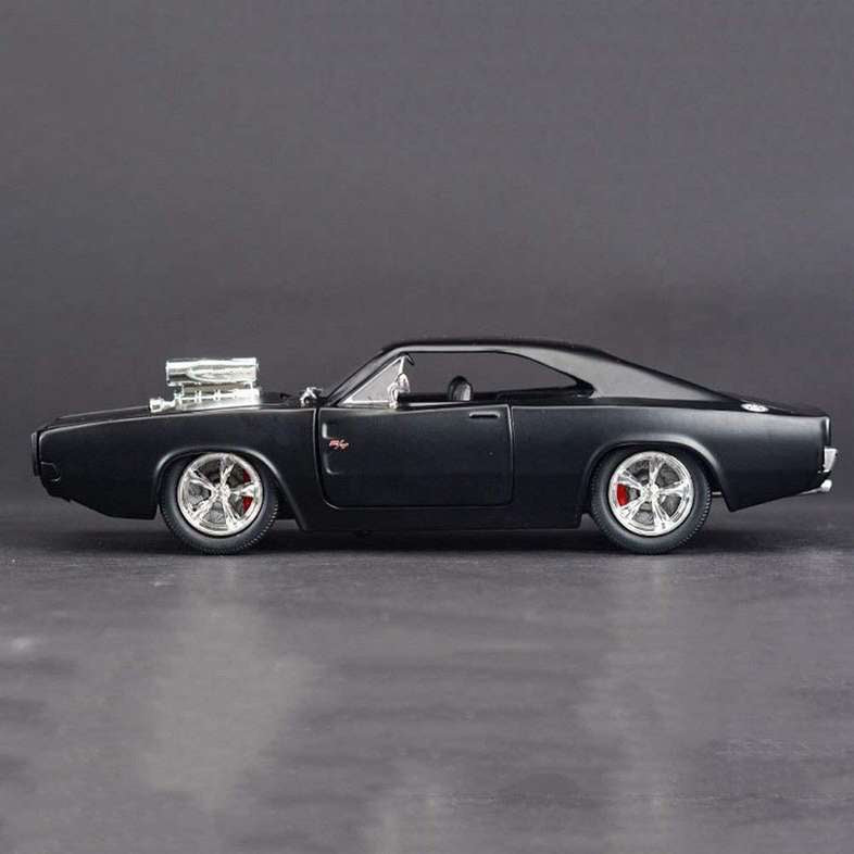 Dodge charger die cast (1:24)